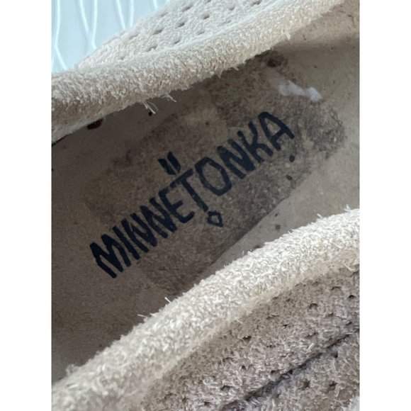 Minnetonka Pacific Perforated Slip-On Shoes Womens 10 Beige Suede Leather - Picture 5 of 8